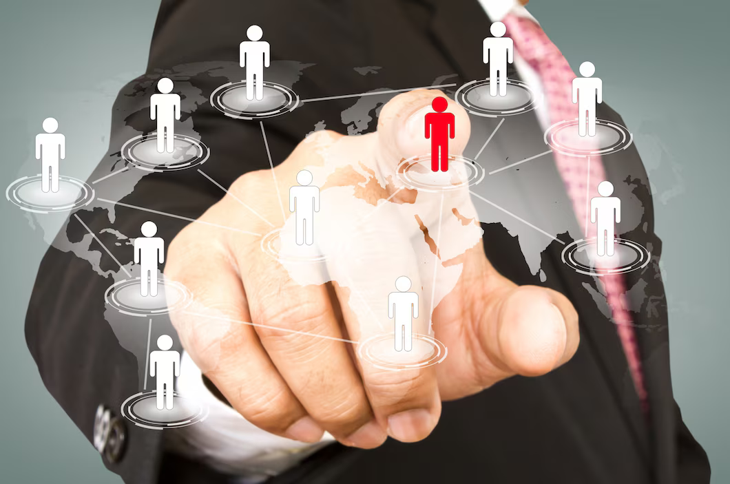 Sourcing & Recruiting